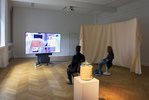 Clara Alisch, Lactoland, 2021, Installation, Videoarbeit 10:02 min; Foto: Tim Albrecht