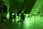 Lea Burkhalter und Marlene Lockemann, »Im Fall«, 2017, performative Rauminstallation; Foto: Tim Albrecht
