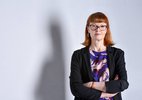 Prof. Dr. Astrid Mania, Professorin für Kunstkritik/ Kunstgeschichte an der HFBK Hamburg