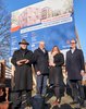 Startschuss für den Neubau: Prof. Bernhard Winking, Martin Görge, Senatorin Katharina Fegebank und Prof. Martin Köttering (v.l.n.r.); Foto: Tim Albrecht