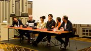 Podiumsdiskussion mit Friedrich von Borries, Daniel Kerber, Corinna Sy, Michael Wittmann, Franziska Wirtensohn und Wolfram Putz (v.l.n.r.); Foto: Maximilian Schwarzmann