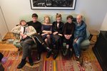 Die Reisestipendiaten des Vereins Neue Kunst in Hamburg (v.l.): Paul Sochacki, Paul Spengemann, das Künstlerduo Nicola Gördes & Stella Rossié, Anna Grath, Michael Kleine (Foto: hfr.)