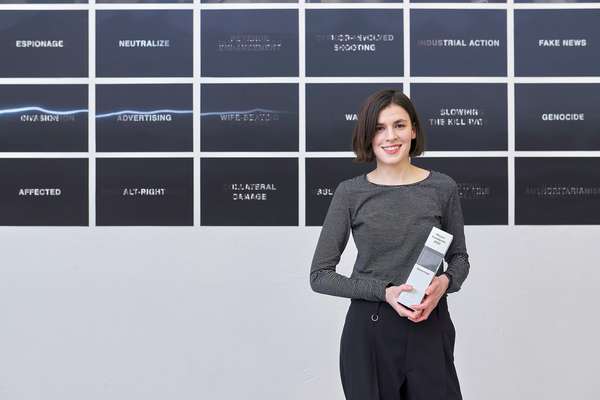 Preisträgerin Katja Pilipenko vor ihrer Arbeit Synonyms, 2020, 40 Tafeln, je 35 x 50 cm; photo: Tim Albrecht
