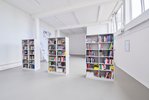 Belia Brückner, "Bibliothek JVA Hahnöfersand"; Foto: Tim Albrecht
