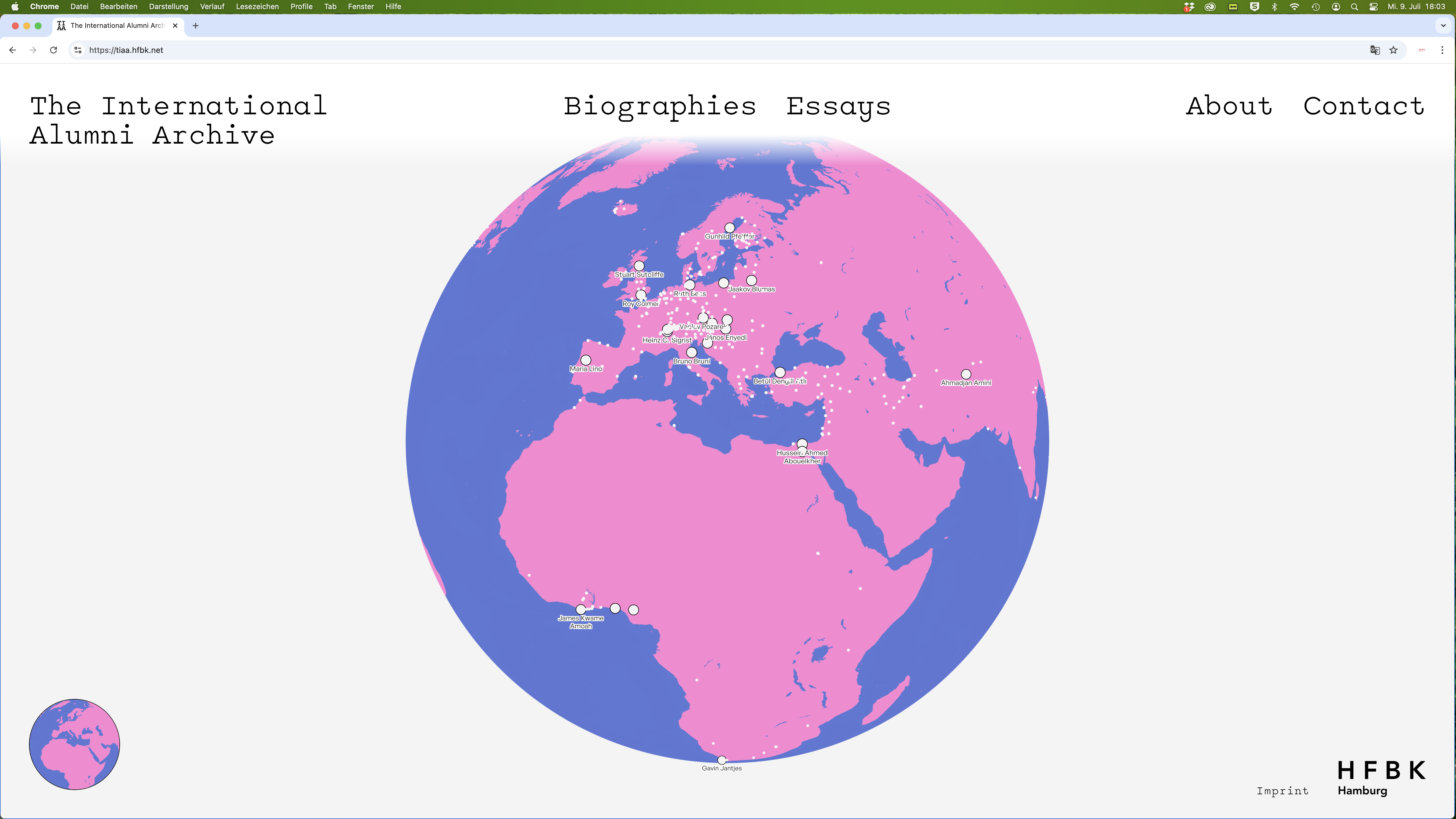 Screenshot of a website titled “The International Alumni Archive.” In the center, a large stylized globe in pink and blue displays numerous marked points with names. At the top are the menu items “Biographies,” “Essays,” “About,” and “Contact.” The “HFBK Hamburg” logo appears in the bottom right corner.